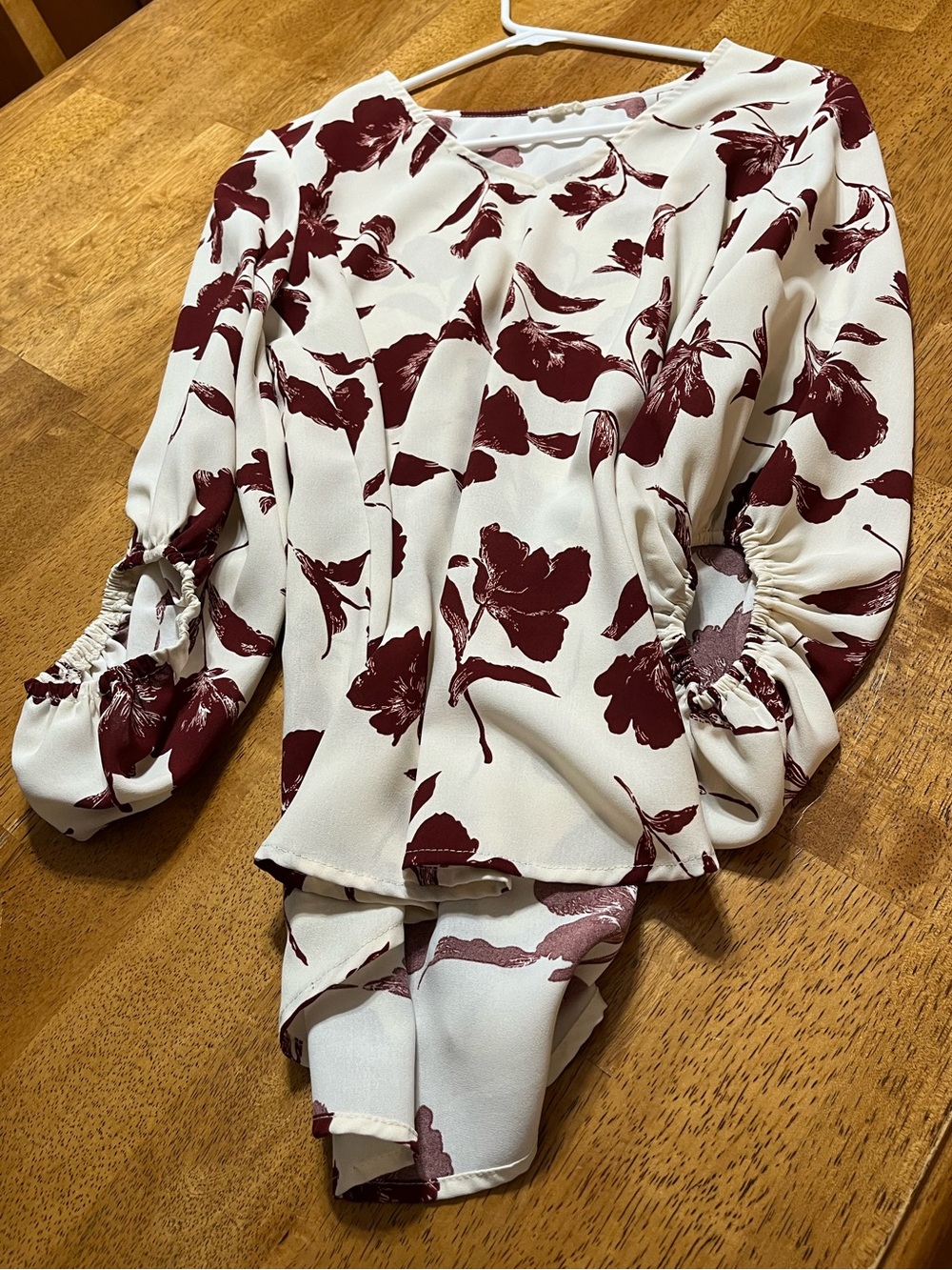 Ivory and Burgundy Floral Print Puff Sleeve Blouse -  JODIFL Size S